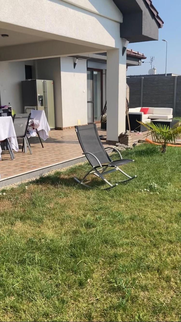 5 Izbovy Samostatny Stojaci Rodinny Dom S Podkrovim A Velkou Zahradou So Sezonnym Bazenom, Celorocnou Saunou A Virivkou-Momentalne Pokazena- Od Augusta Bude Nova Na Dovolenku A Oddych Topolniky Екстер'єр фото
